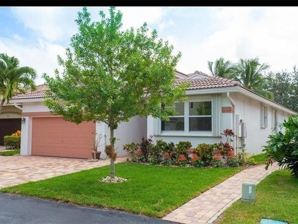 3576 Canary Palm Court, Pompano Beach, FL 33069