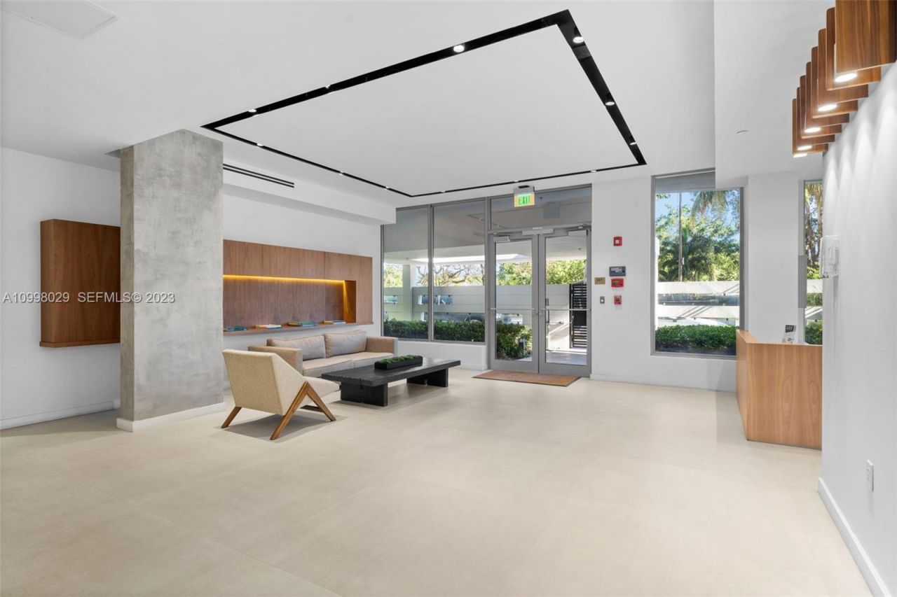 13800 Highland Dr, Unit 504, North Miami Beach, FL 33181 Photo