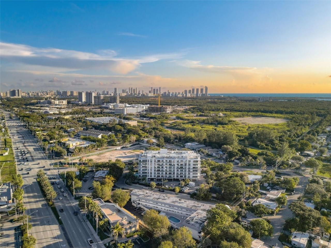 13800 Highland Dr, Unit 504, North Miami Beach, FL 33181 Photo
