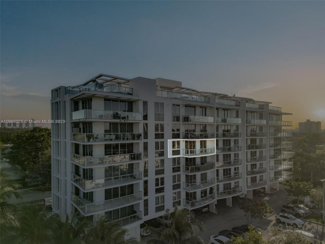 13800 Highland Dr, Unit 504, North Miami Beach, FL 33181 Photo