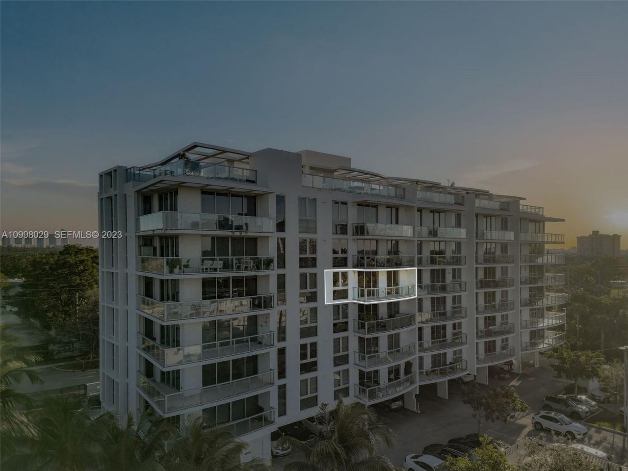 13800 Highland Dr, Unit 504, North Miami Beach, FL 33181 Photo