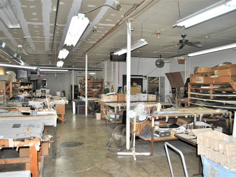 24 East Street, Columbus, OH 43228 Photo 8