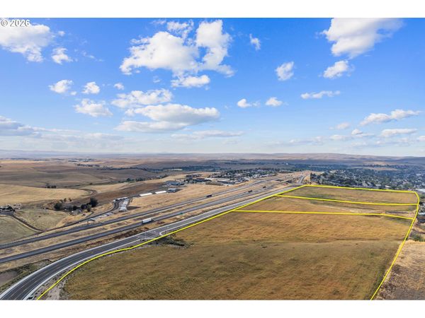 Kirk AVE, Unit 200, Pendleton, OR 97801