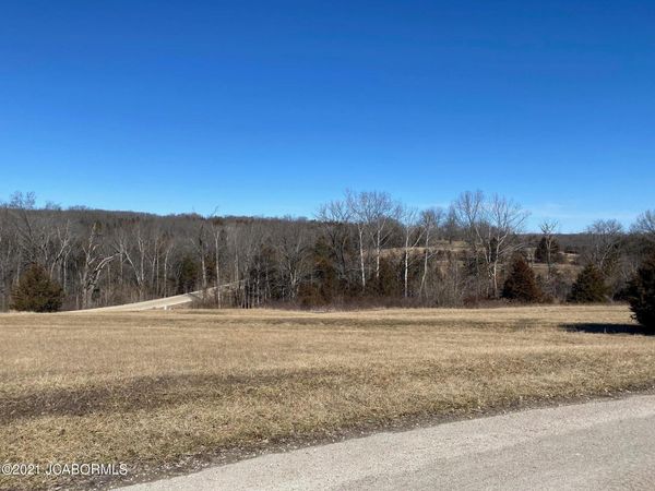 620 WHISPERING CEDARS LANE, Jefferson City, MO 65101