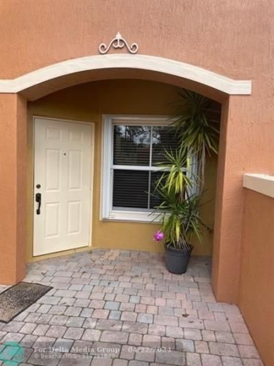 143 SW Sw Terrace, Unit 935, Pembroke Pines, FL 33027 Photo