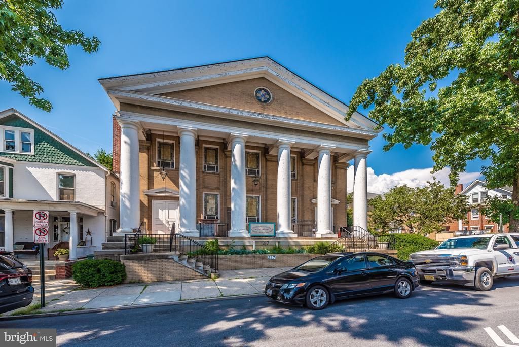 211 Dill Avenue, Frederick, MD 21701 Main Photo