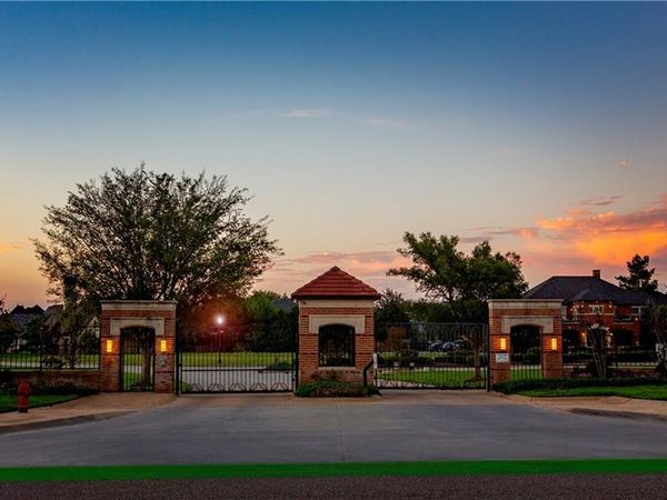 2711 Crittenden Link Road, Norman, OK 73072