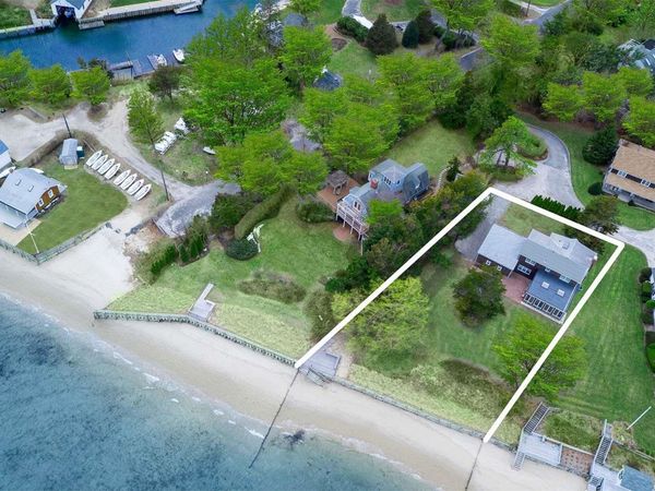 1155 Old Harbor Road, New Suffolk, NY 11956