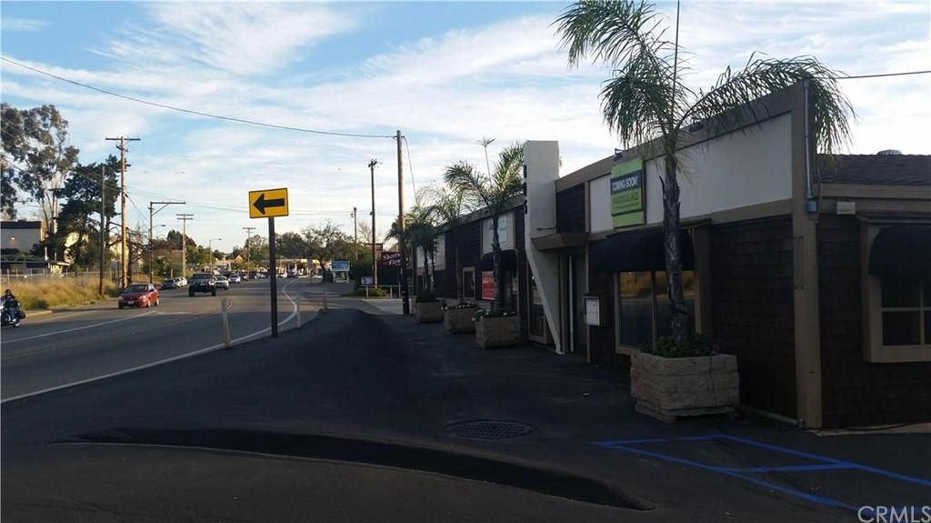 805 E Mission Road, Fallbrook, CA 92028 Main Photo