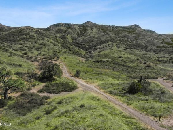 5946 Oak Knolls Road, Simi Valley, CA 93063