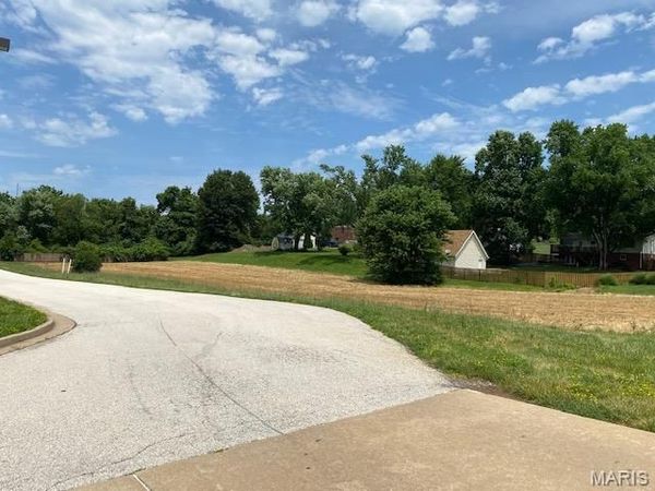 1501 Zumbehl Road, St Charles, MO 63303