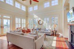 913 Carolina Boulevard photo 4