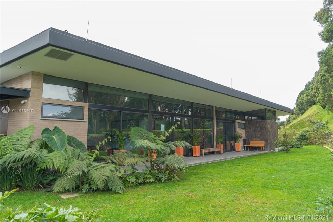 Sur # 4-85, Casa # 7 Calle 23, Alto De Las Palmas,, , CO 00000 Photo