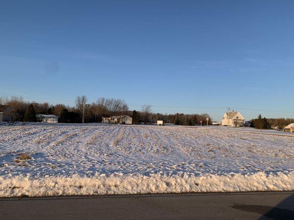 506 Pine Ridge Ave, Unit Lt2, Howards Grove, WI 53083