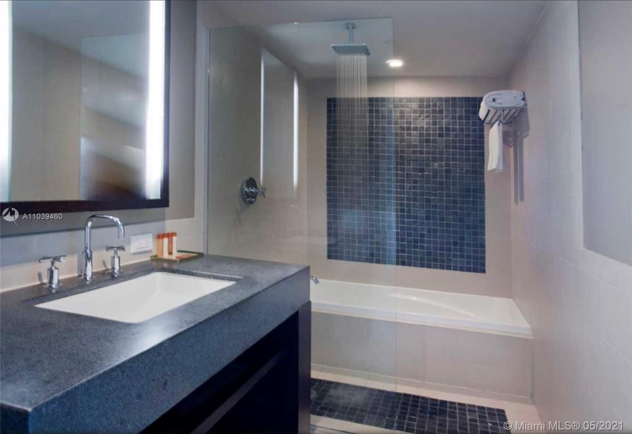 17315 Collins Ave, Unit 1555, Sunny Isles Beach, FL 33160 Photo