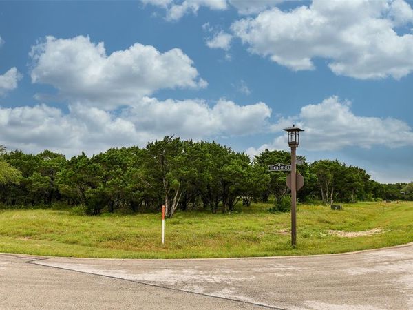 8001 SCOTSCRAIG Drive, Cleburne, TX 76033