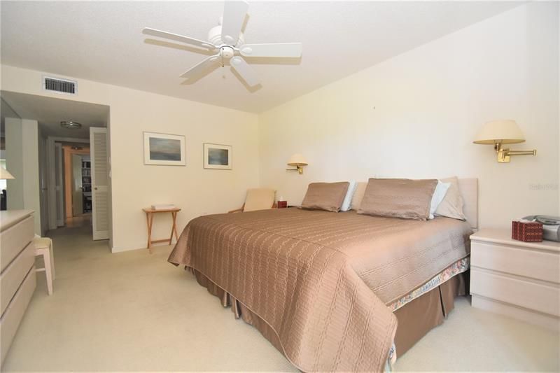 1526 Pelican Point Drive, Unit BA144, Sarasota, FL 34231 Photo