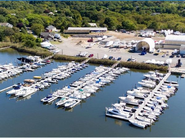 42 Dock Road, Remsenburg, NY 11960