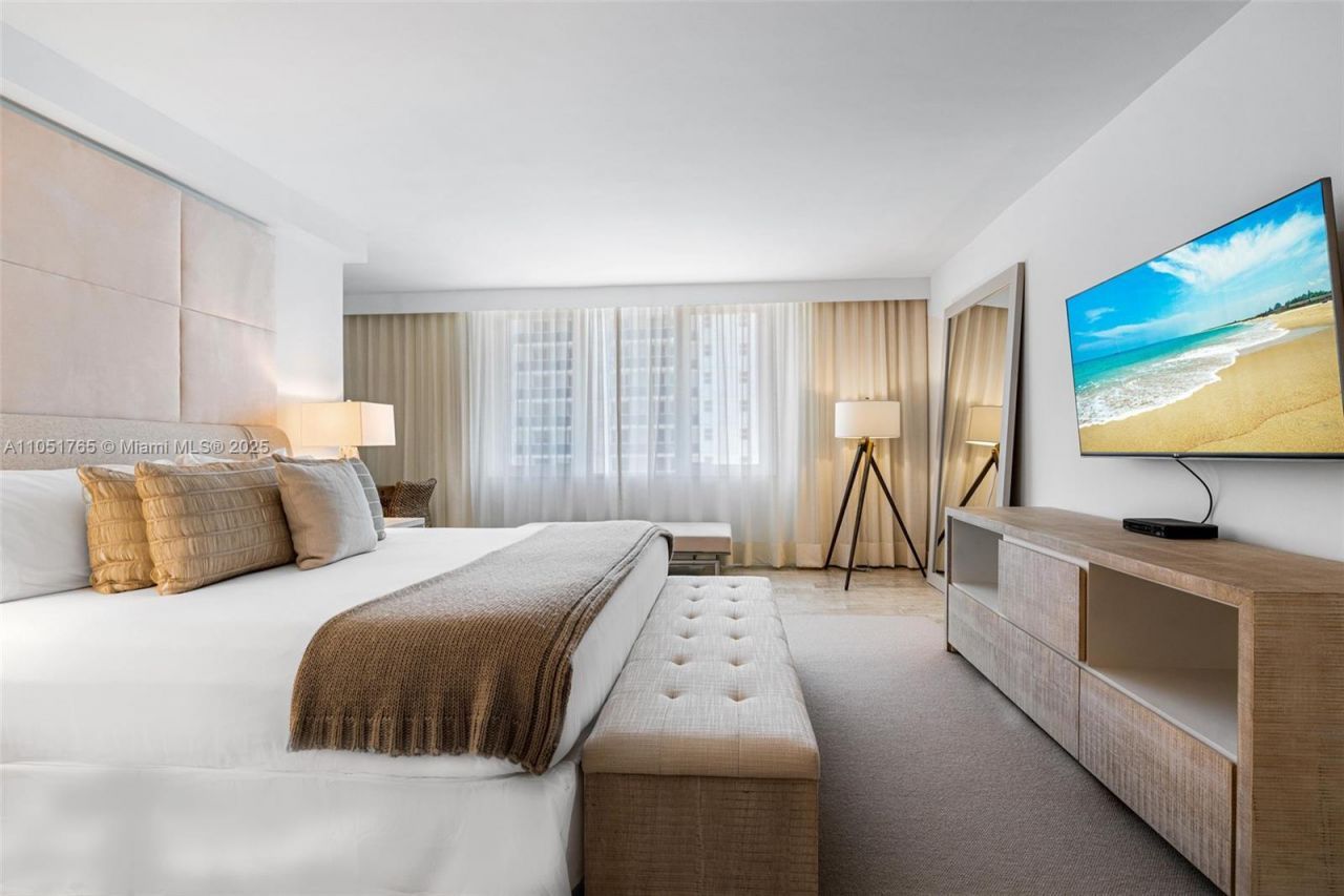 102 24th St, Unit 1115, Miami Beach, FL 33139 Photo