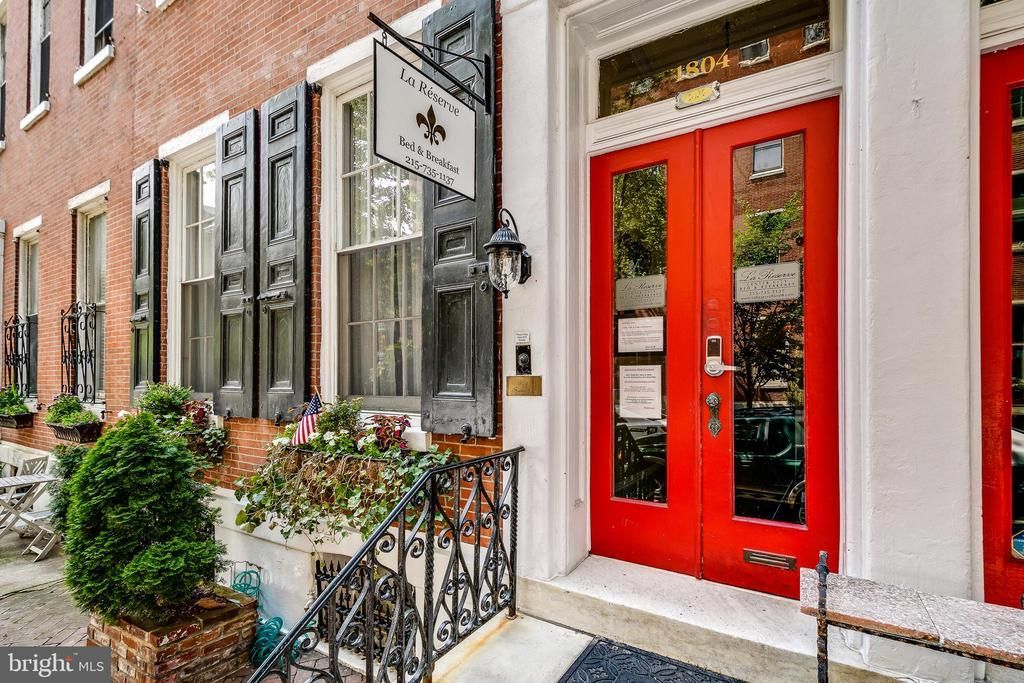 1804 Pine Street, Philadelphia, PA 19103 Main Photo