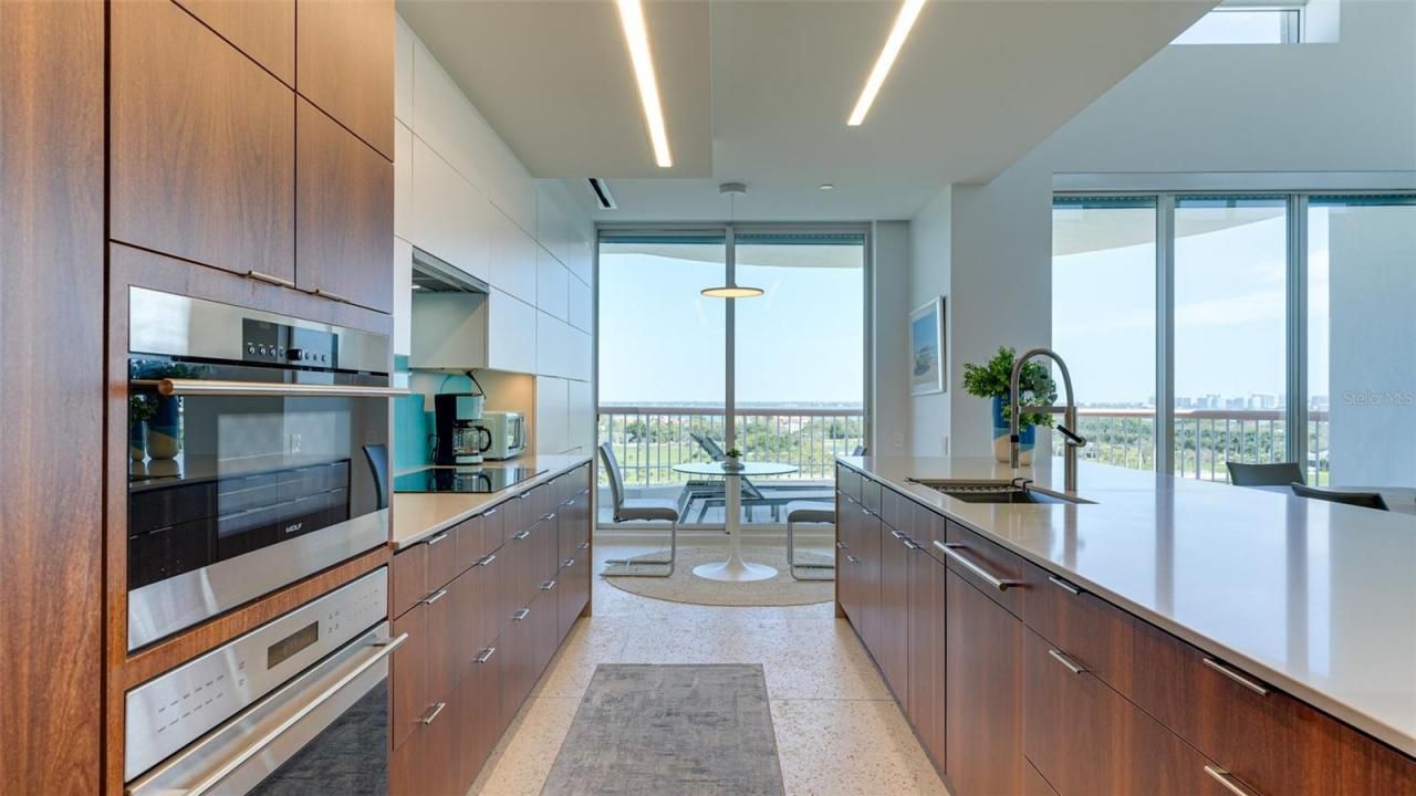 455 Longboat Club Road, Unit PH1, Longboat Key, FL 34228 Photo