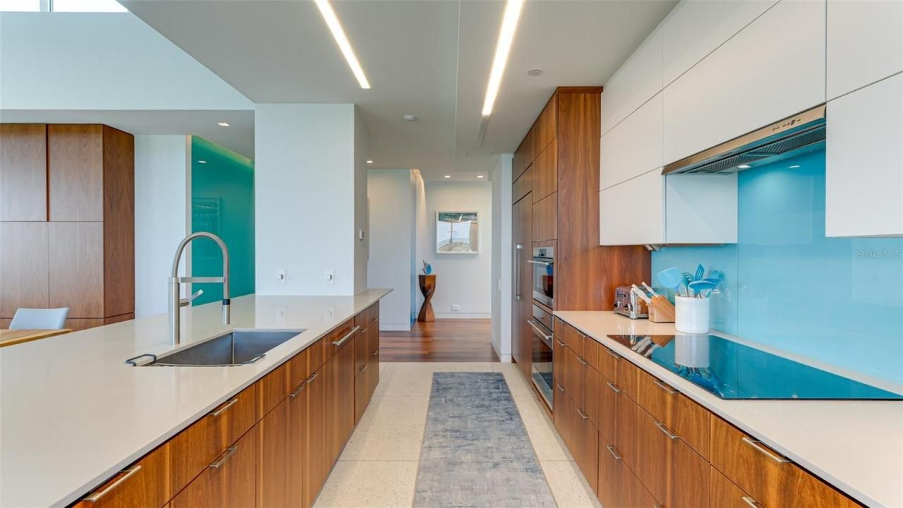 455 Longboat Club Road, Unit PH1, Longboat Key, FL 34228 Photo