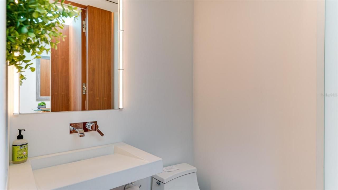 455 Longboat Club Road, Unit PH1, Longboat Key, FL 34228 Photo