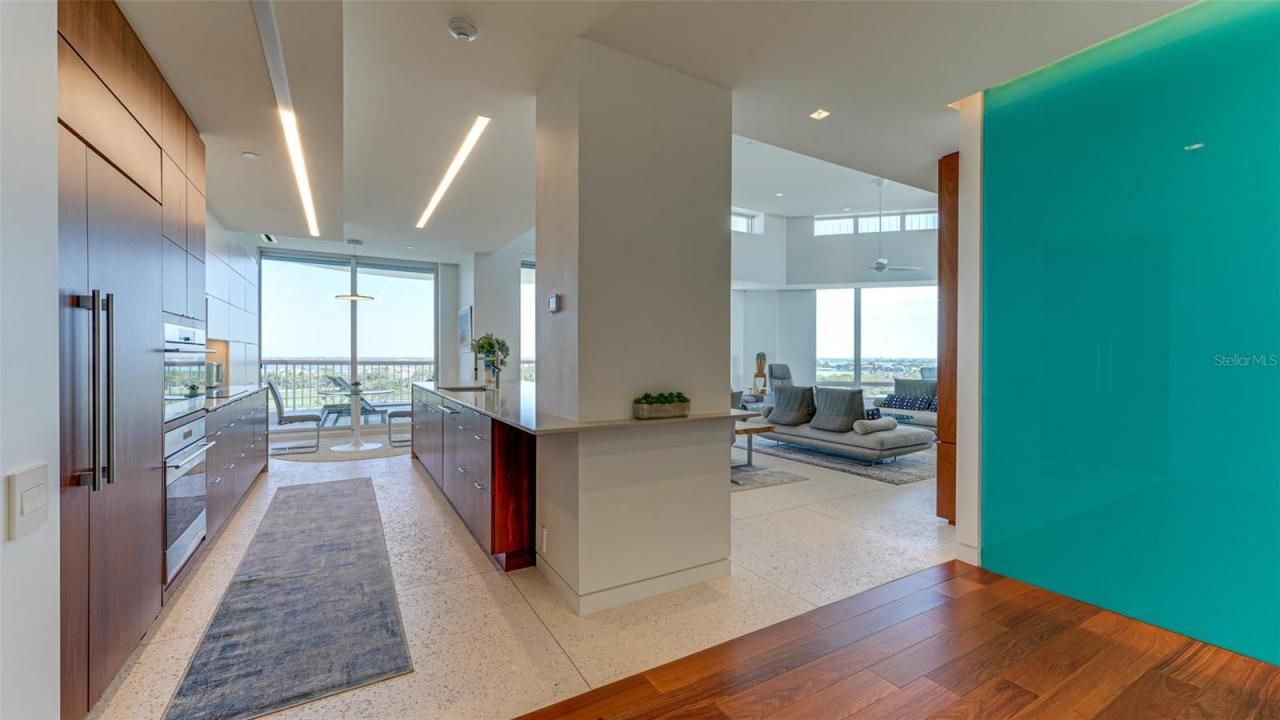 455 Longboat Club Road, Unit PH1, Longboat Key, FL 34228 Photo