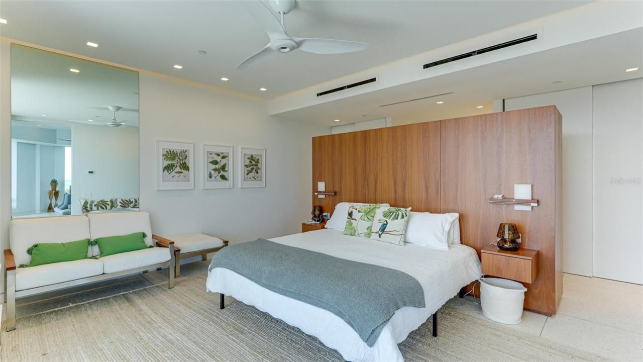 455 Longboat Club Road, Unit PH1, Longboat Key, FL 34228 Photo