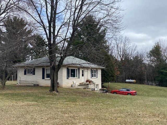 E10368 Xanadu Road, Wisconsin Dells, WI 53965 Main Photo