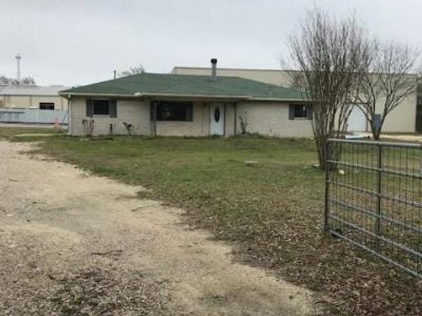 100 Donna Street, Alvarado, TX 76009