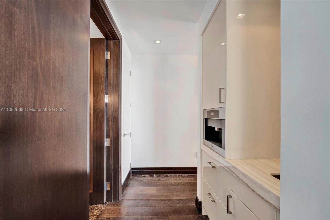 17749 Collins Ave, Unit 1402, Sunny Isles Beach, FL 33160 Photo