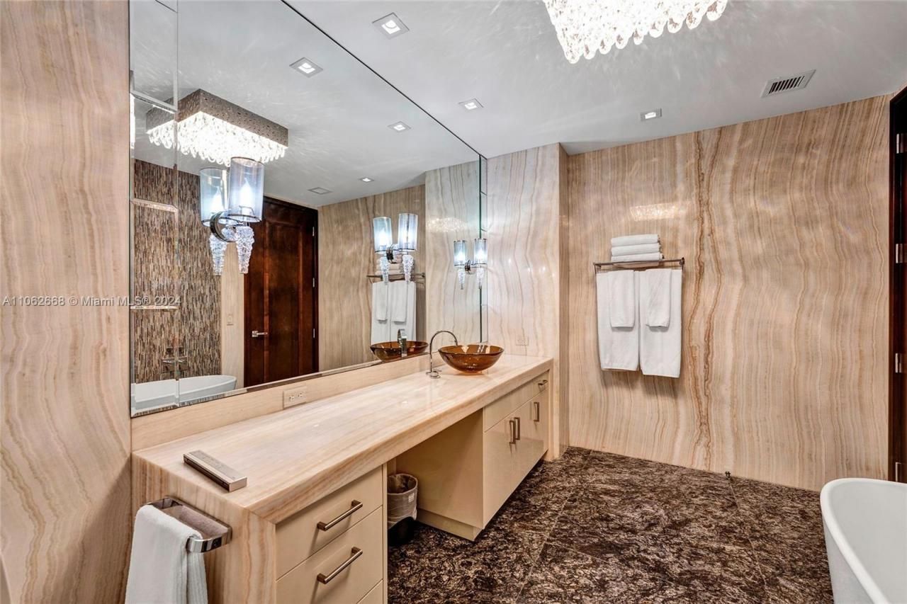 17749 Collins Ave, Unit 1402, Sunny Isles Beach, FL 33160 Photo