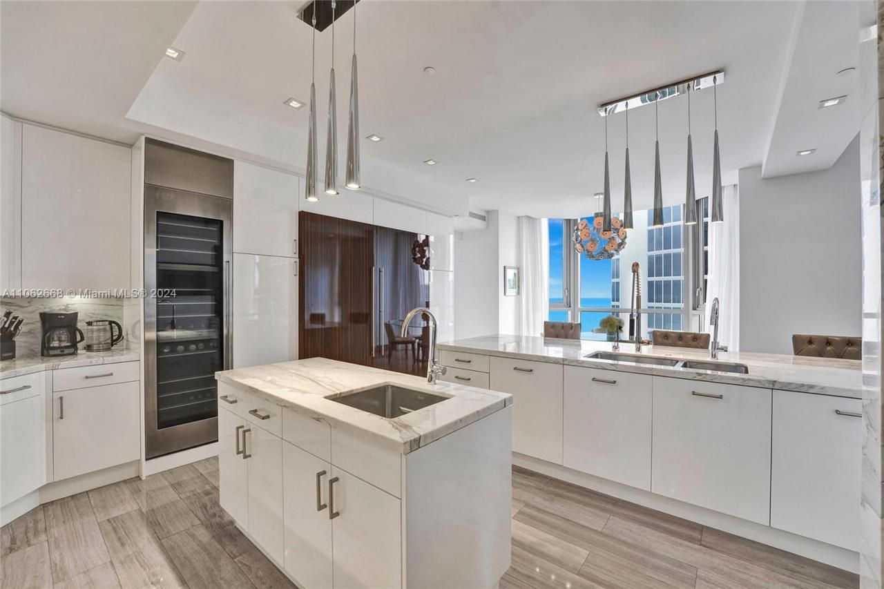 17749 Collins Ave, Unit 1402, Sunny Isles Beach, FL 33160 Photo