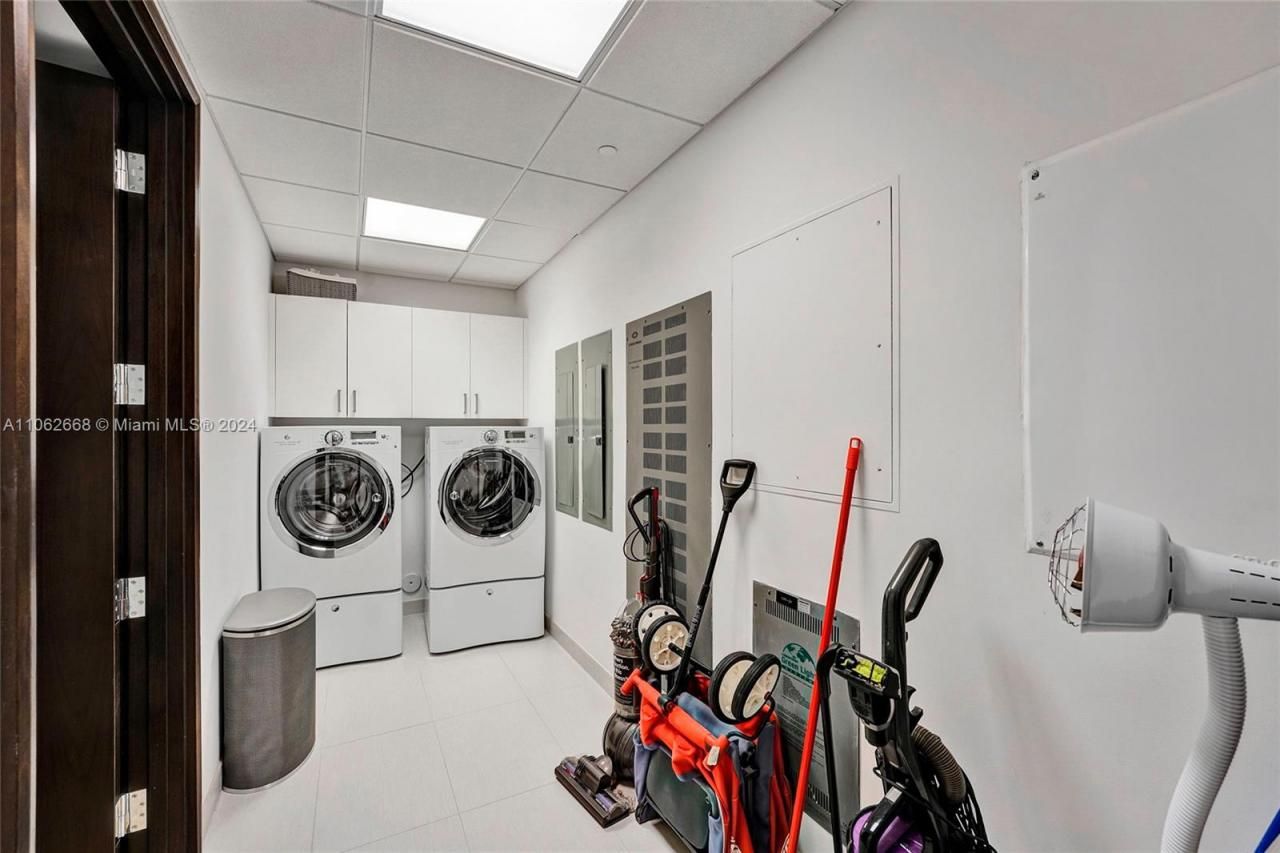 17749 Collins Ave, Unit 1402, Sunny Isles Beach, FL 33160 Photo