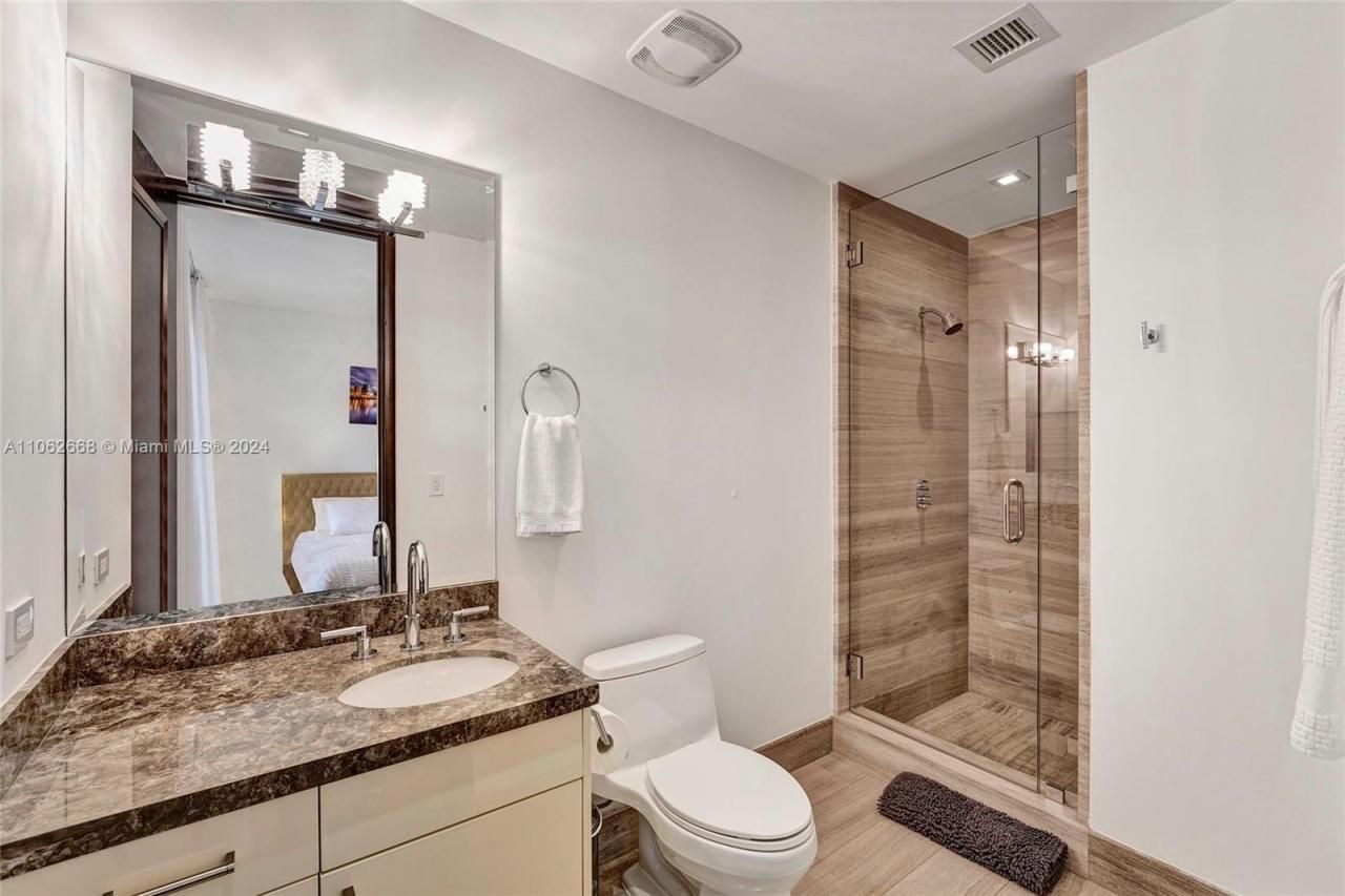 17749 Collins Ave, Unit 1402, Sunny Isles Beach, FL 33160 Photo