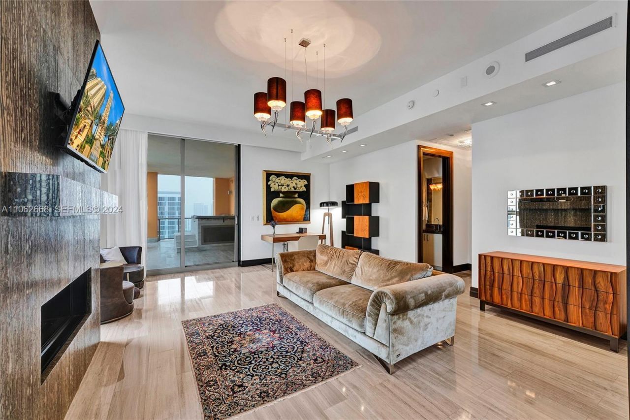 17749 Collins Ave, Unit 1402, Sunny Isles Beach, FL 33160 Photo