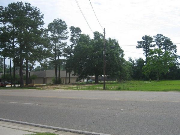 1904 N MORRISON Boulevard, Hammond, LA 70403
