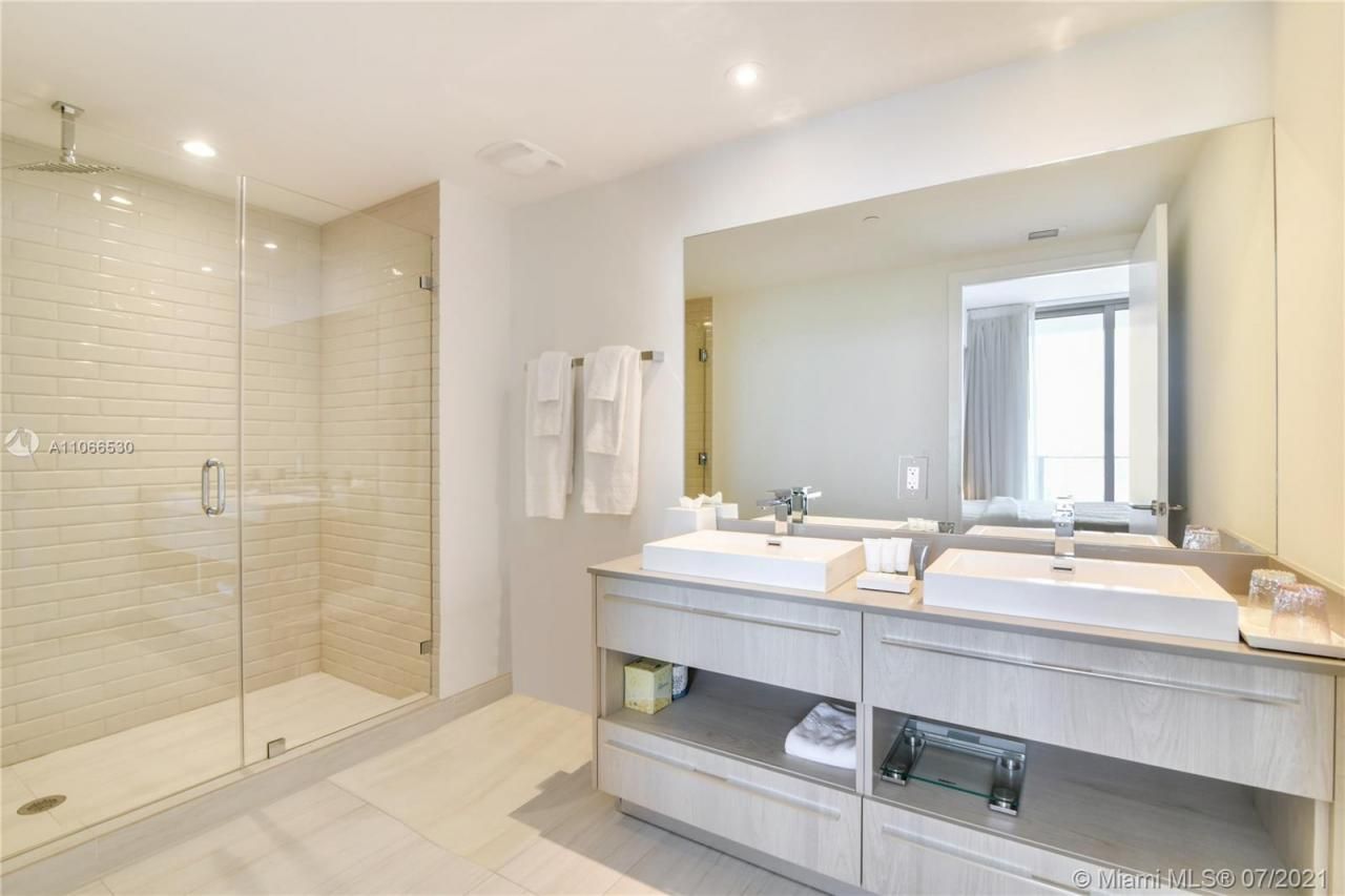 4010 S Ocean Dr, Unit R1406, Hollywood, FL 33019 Photo