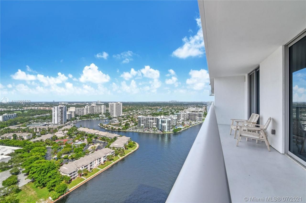 4010 S Ocean Dr, Unit R1406, Hollywood, FL 33019 Photo