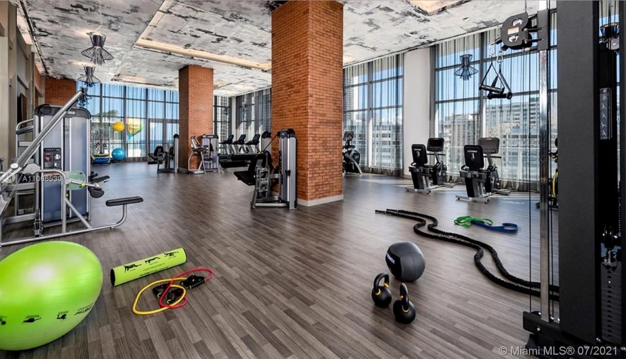 4010 S Ocean Dr, Unit R1406, Hollywood, FL 33019 Photo