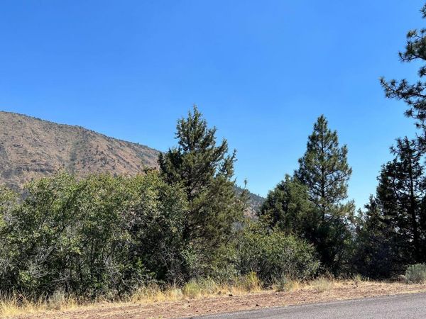 Lot 41 Peregrine Heights, Klamath Falls, OR 97601