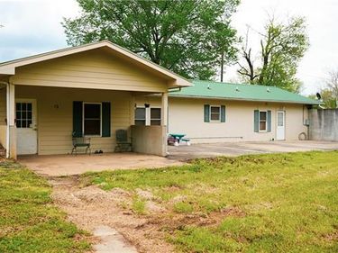 308 E 233RD Street, Cleveland, MO 64734