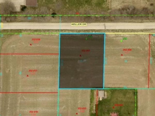 705 Keller Drive, DIXON, IL 61021
