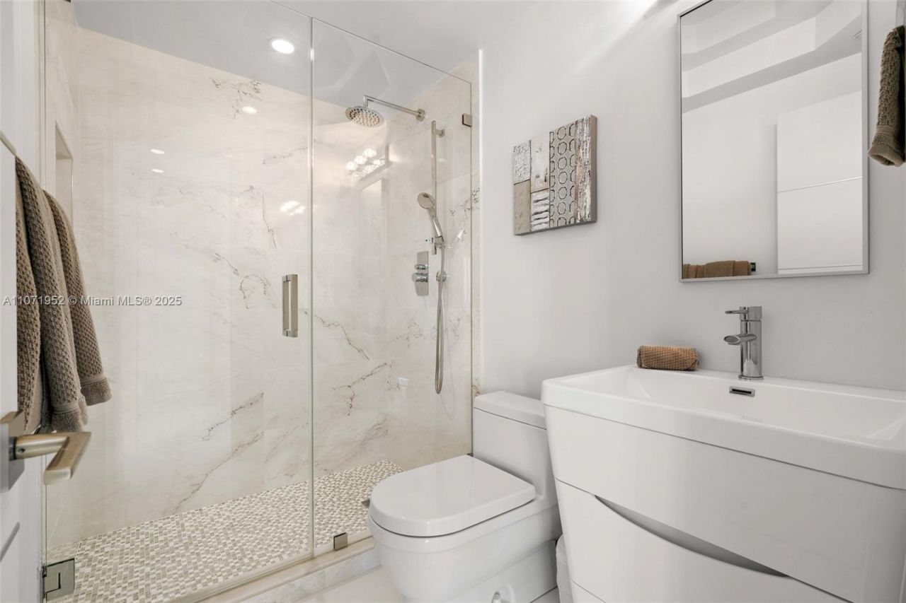 100 Lincoln Rd, Unit PH6, Miami Beach, FL 33139 Photo