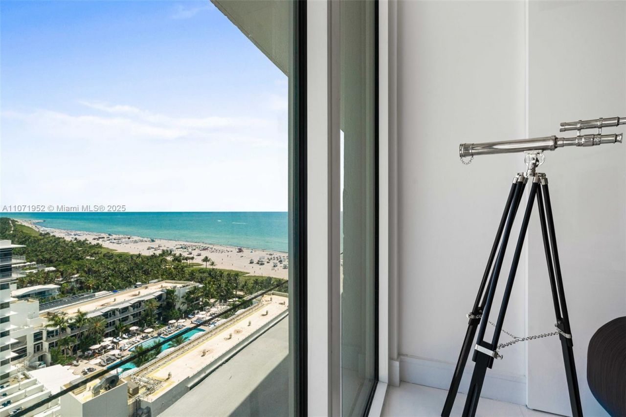 100 Lincoln Rd, Unit PH6, Miami Beach, FL 33139 Photo