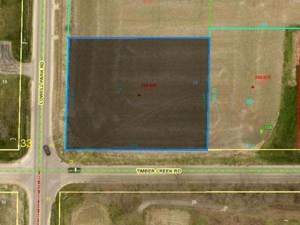 2002 Lowell Park Road, DIXON, IL 61021
