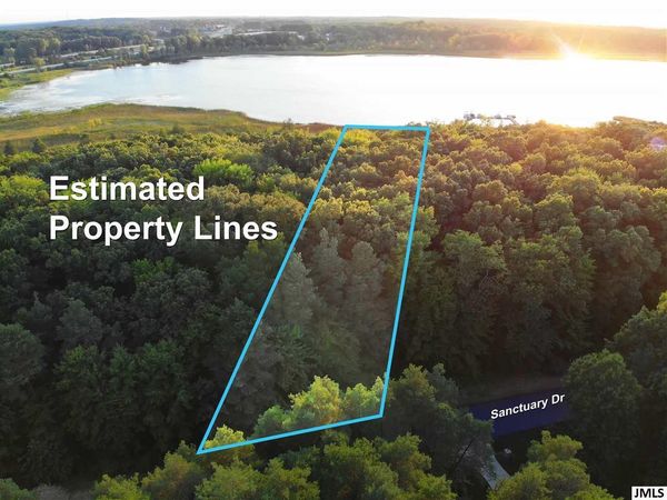 7040 SANCTUARY DR, Jackson, MI 49201