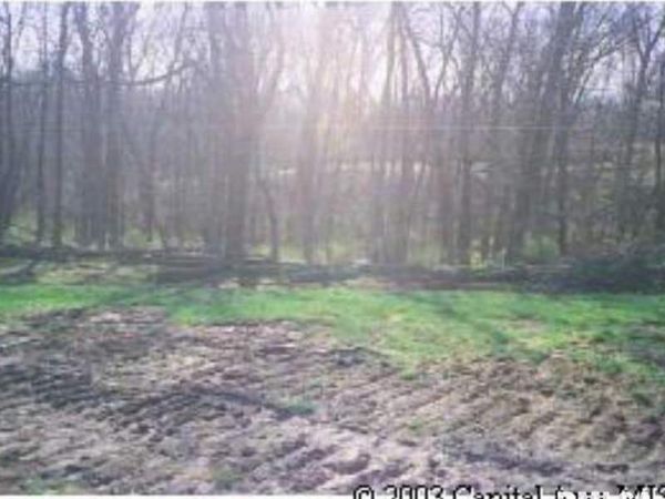 13 Deer Meadow Lane, Petersburg, IL 62675