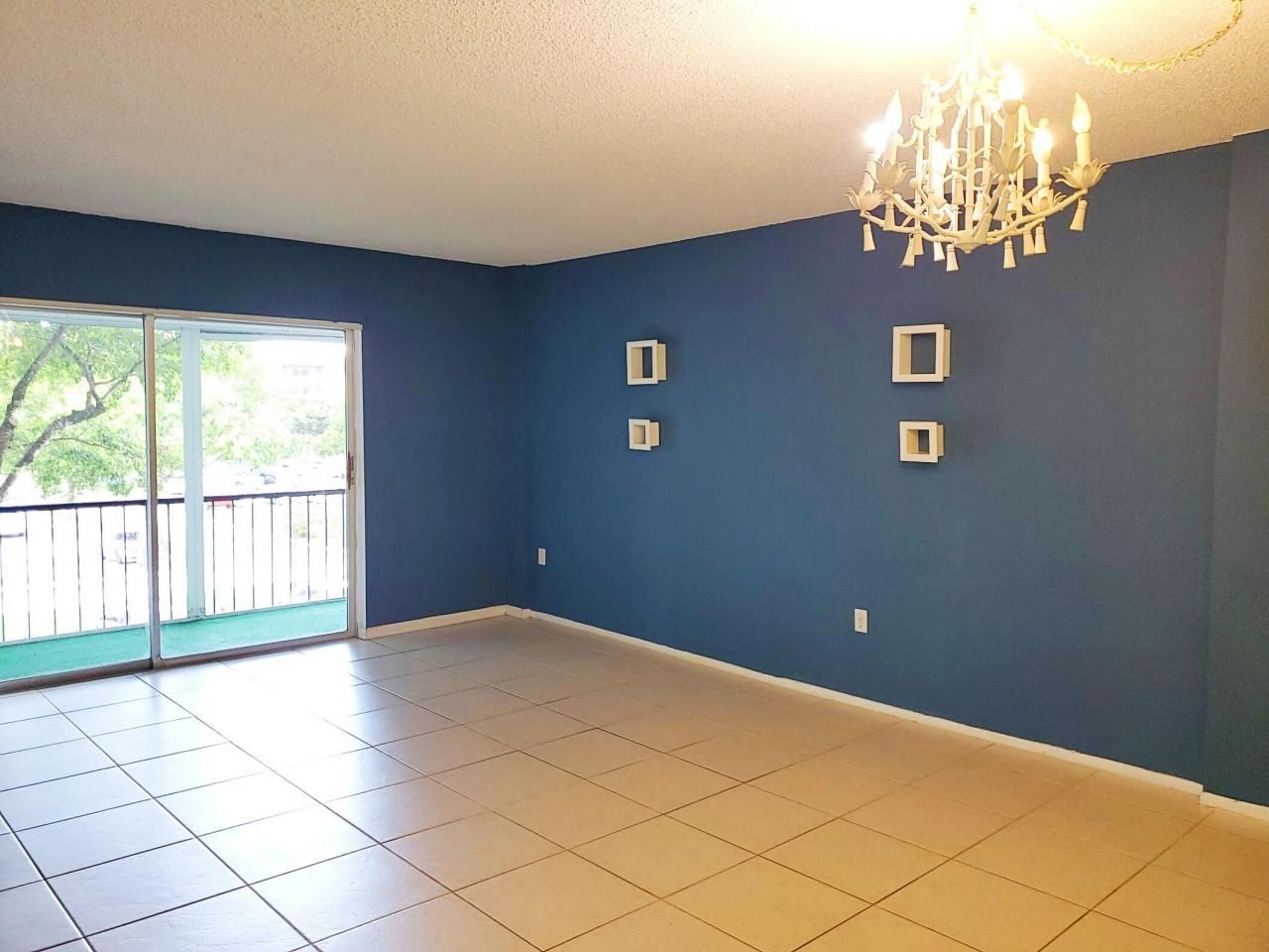 4156 Inverrary Drive, Unit 305, Lauderhill, FL 33319 Photo